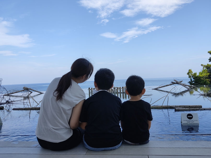 白浜キーテラスのインフィニティ足湯